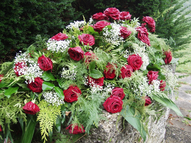 funeraire-LE THORONET-min_roses-61203